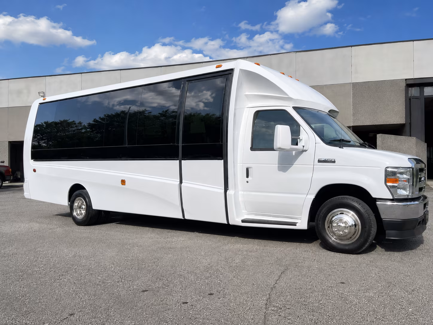 bus rentals for bands performers and music industry groups in eugene