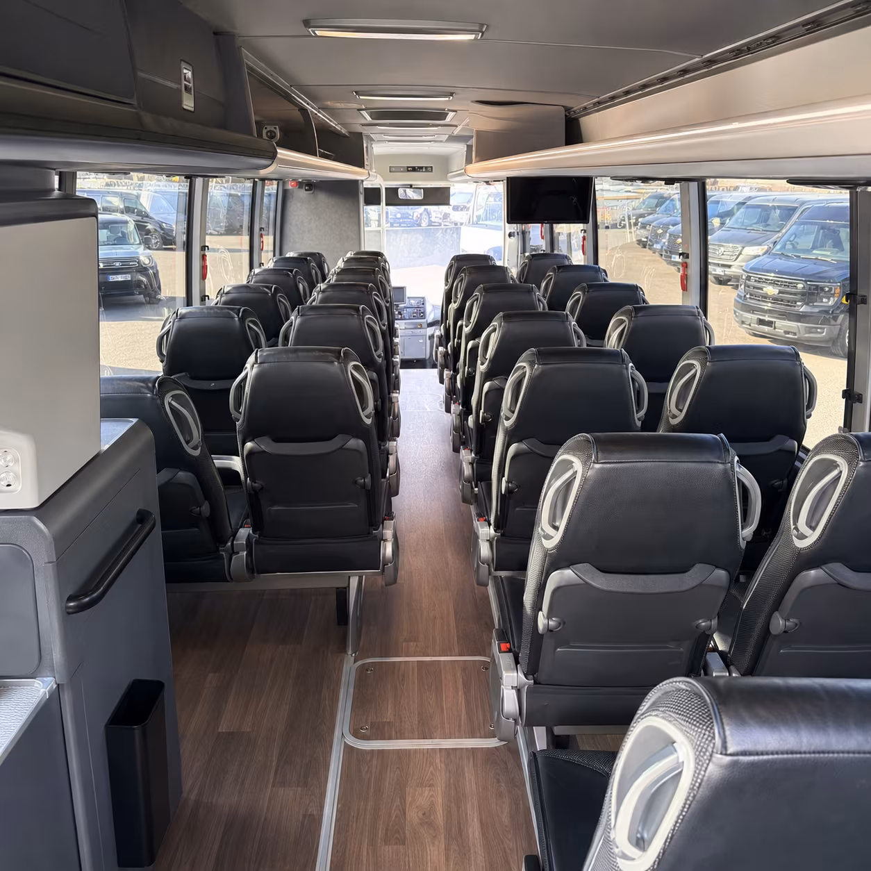 charter bus rentals for eugene s industrial and manufacturing workforce