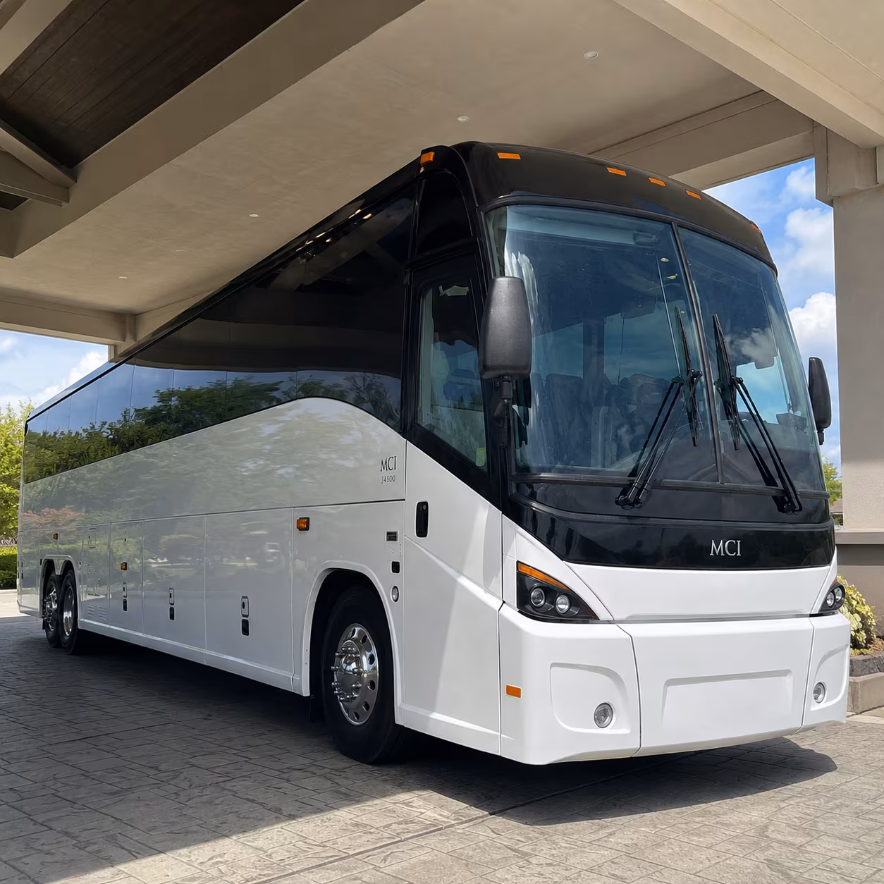 charter bus transfers between eug and portland international airport pdx