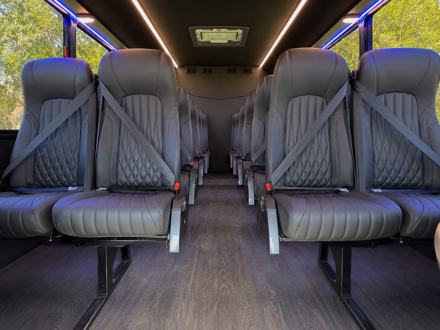 charter buses for willamette valley vineyard weddings