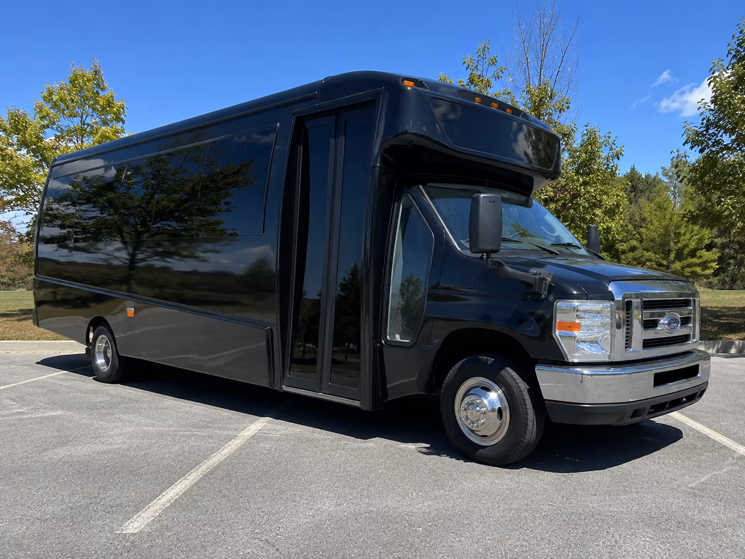 college campus tour buses for eugene area high school groups
