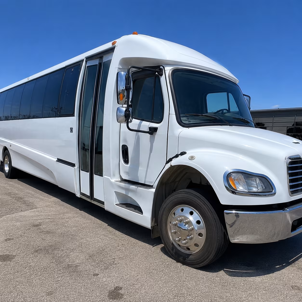 corporate event and convention bus rentals in eugene