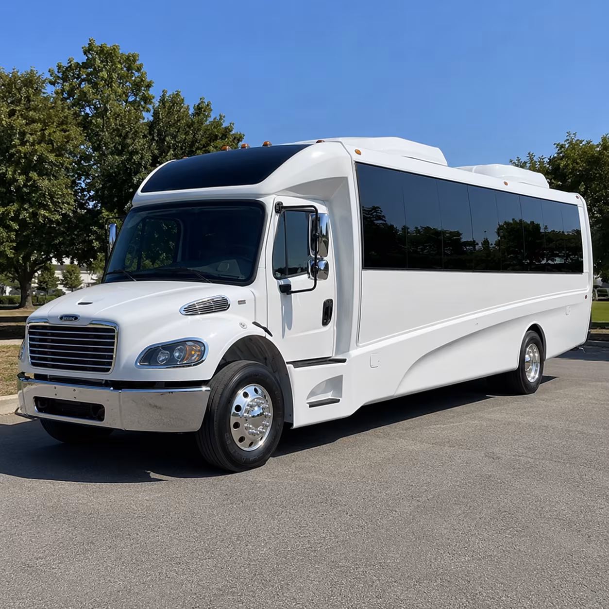 eugene 15 passenger minibus