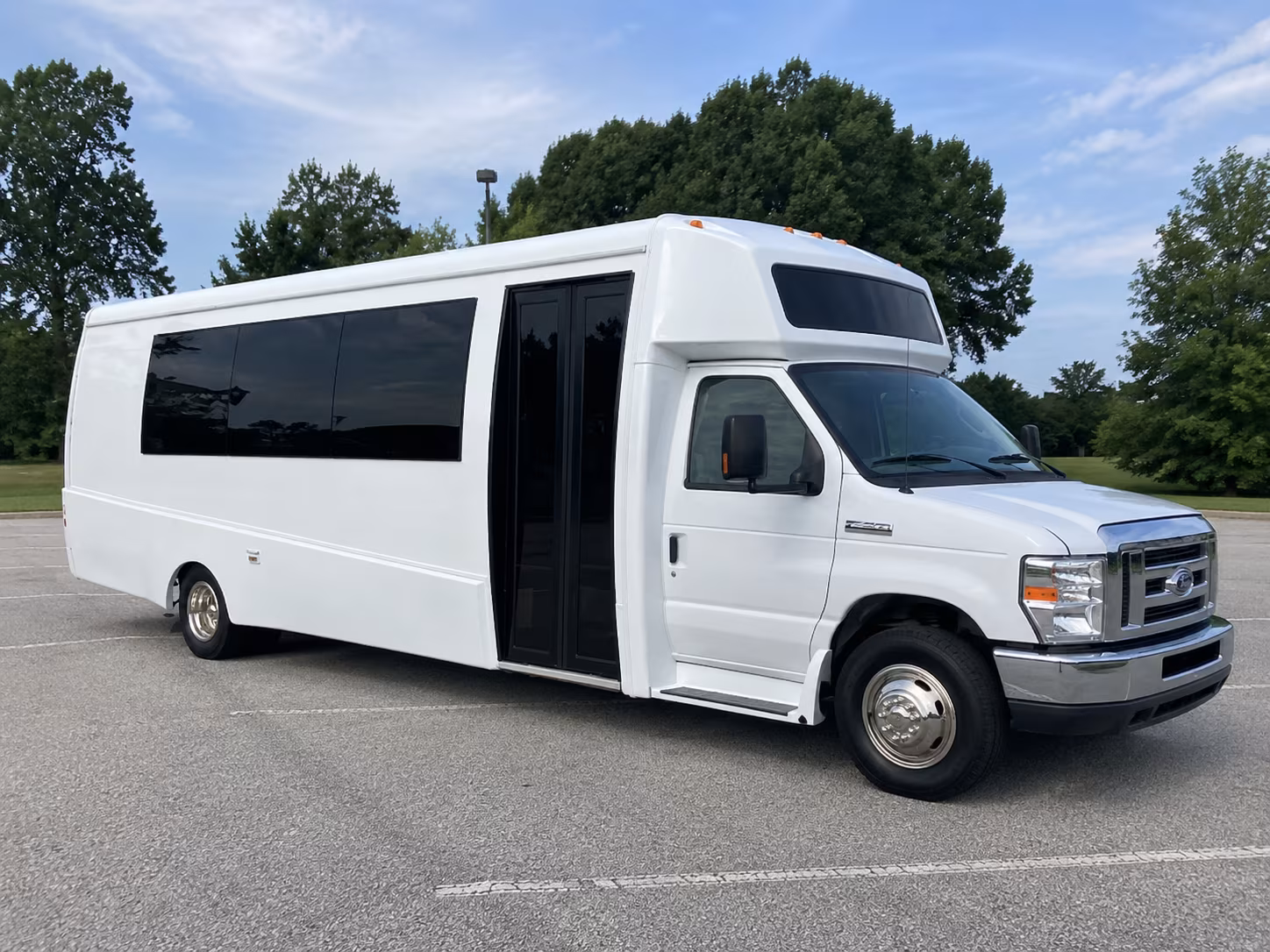 eugene 18 passenger party bus