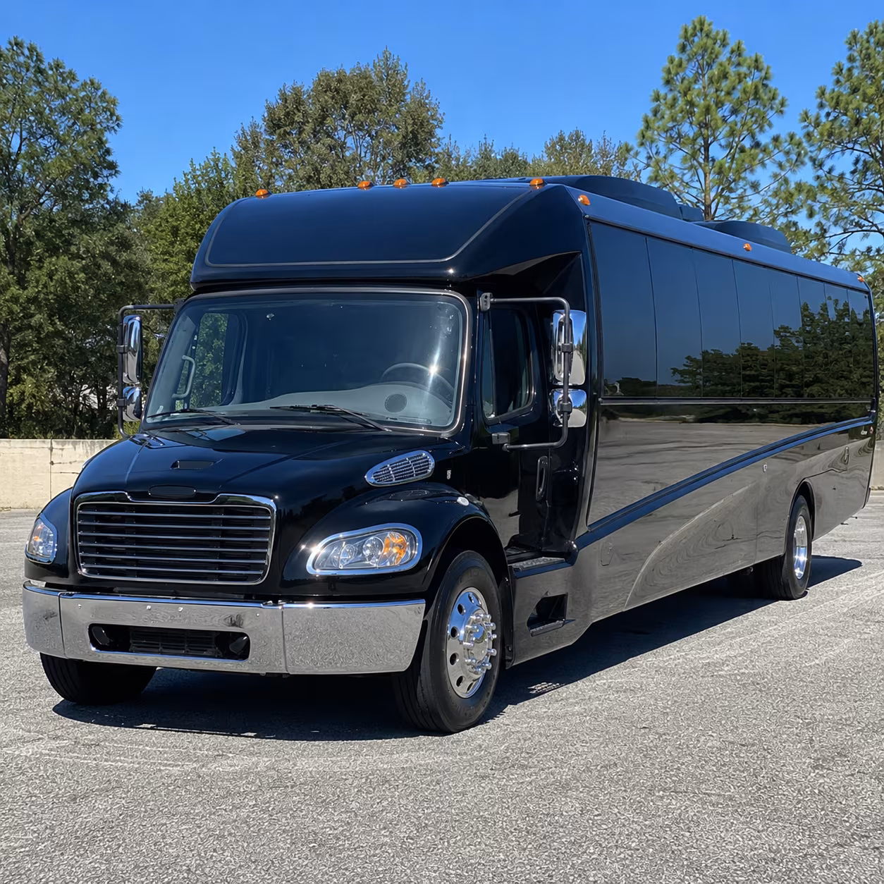 eugene 28 passenger minibus