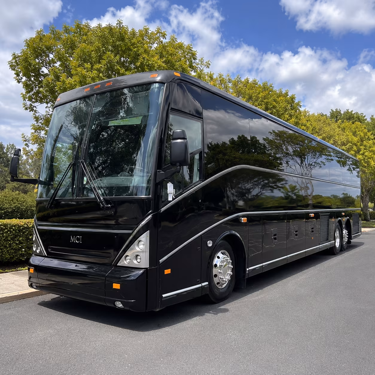 eugene airport charter bus service for government and military groups