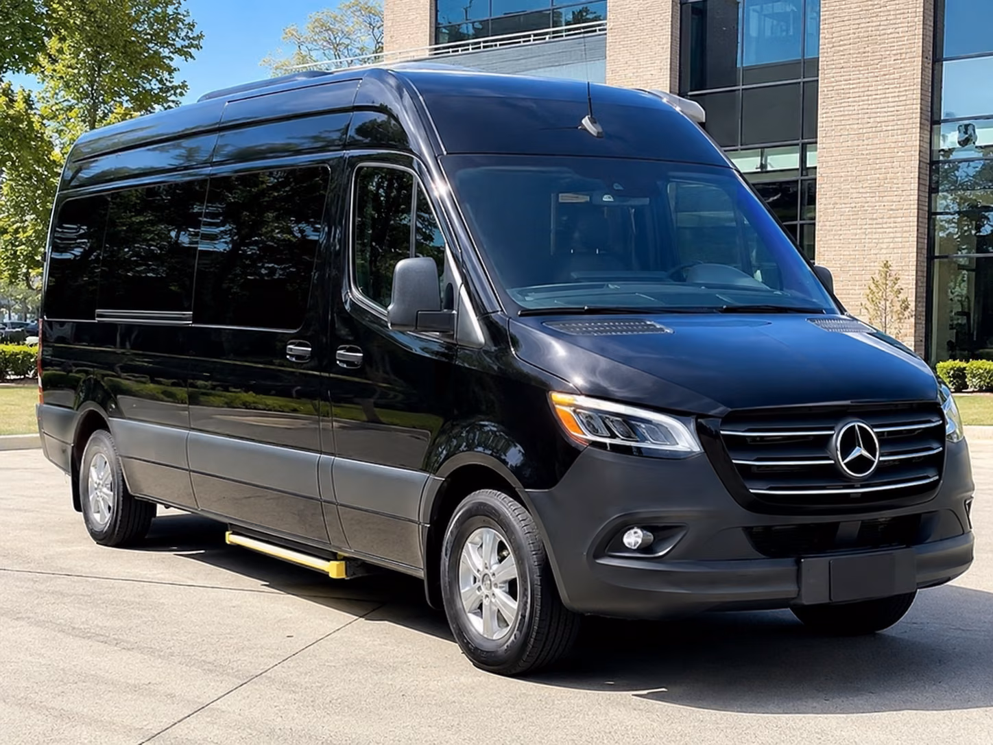eugene airport transportation