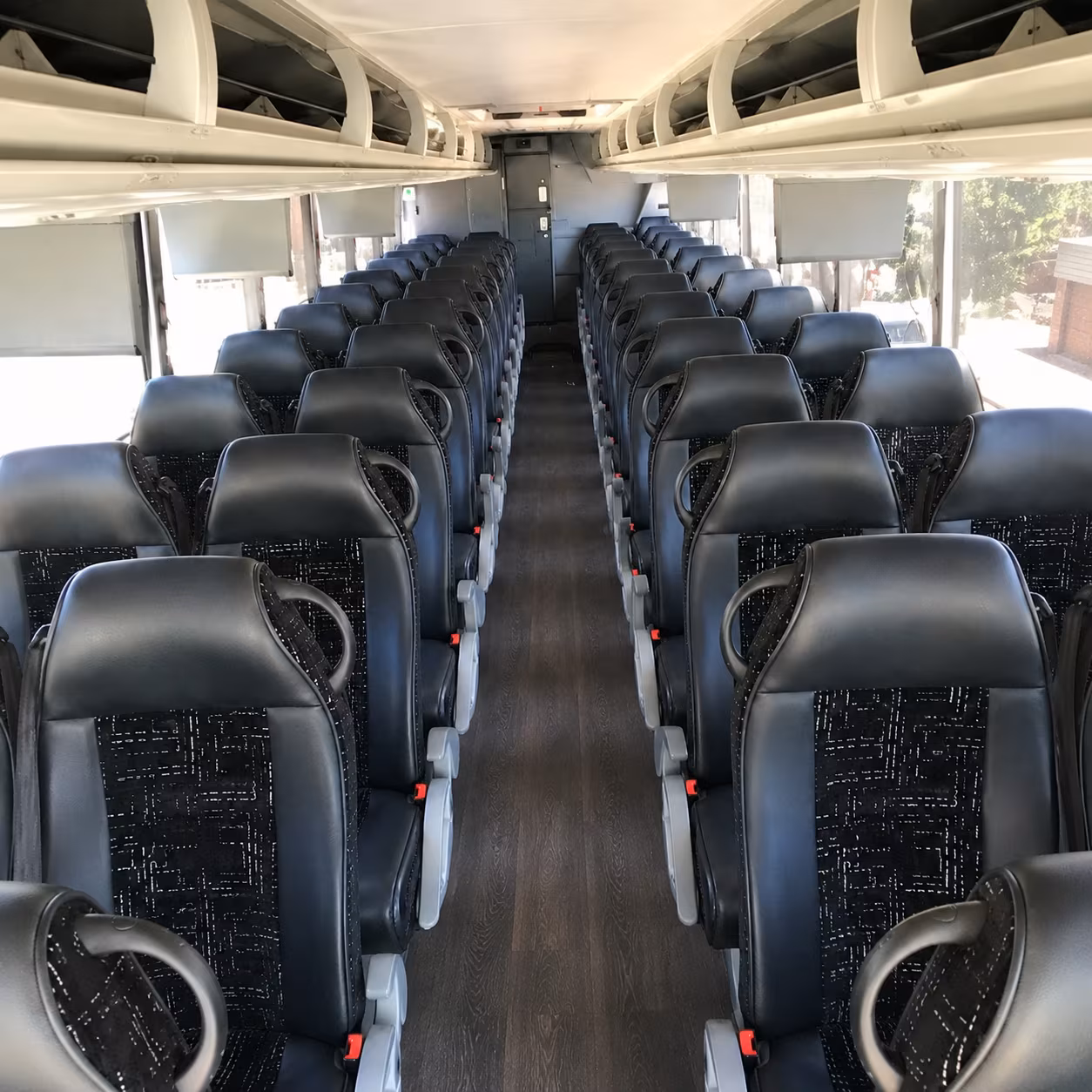 long distance charter buses for oregon ducks away games and road trips