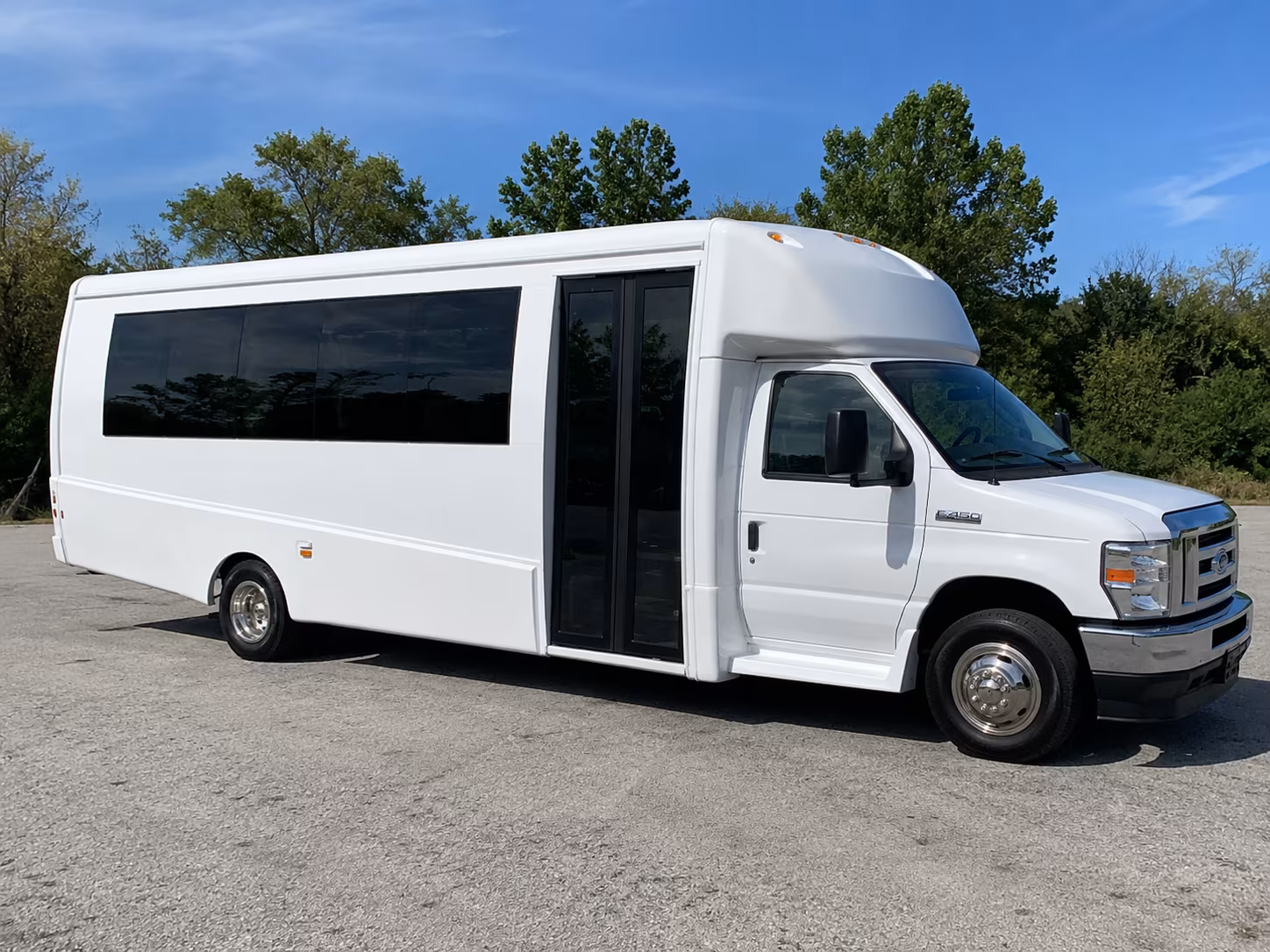 party buses for bachelorette wine tours through the willamette valley