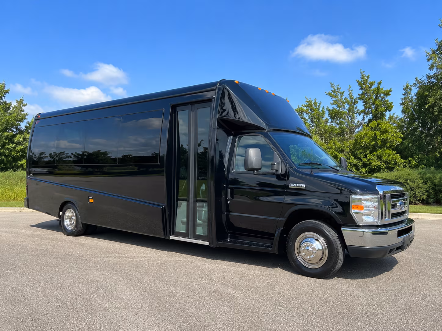 rent a minibus in eugene for a smaller prom group that wants the full experience