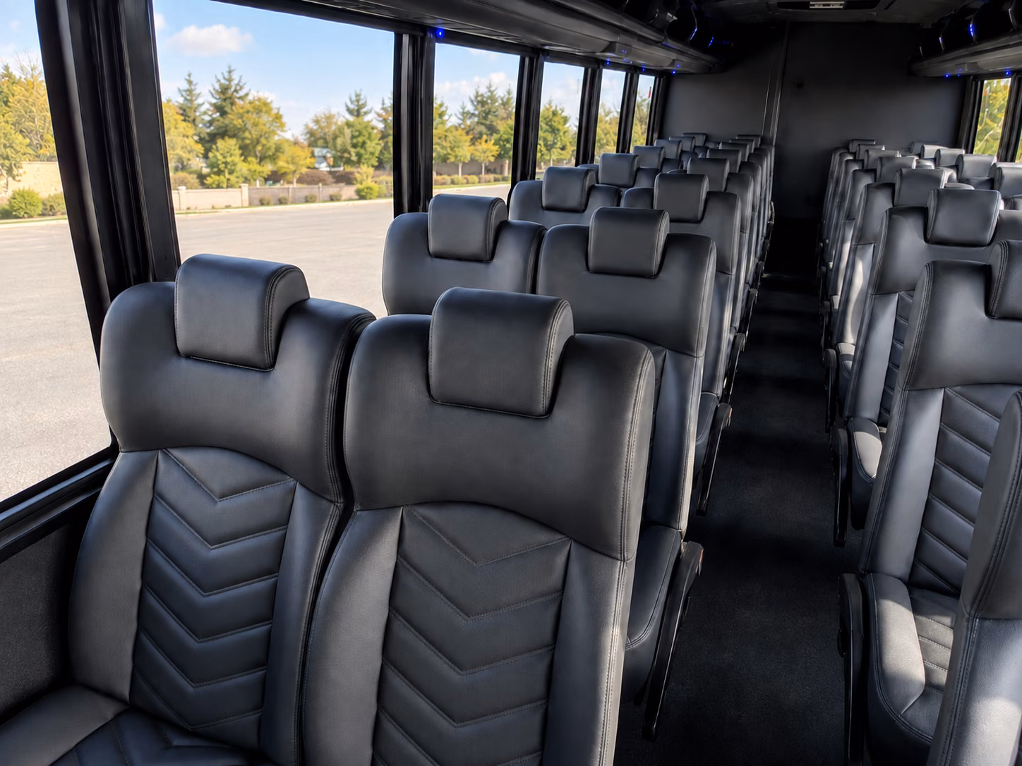 shuttle buses for eugene wedding guests between hotels and venues